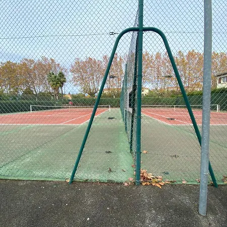 Apartment Dans Avec Piscine Et Tennis *