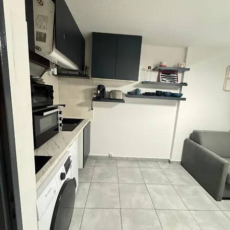 Dans Avec Piscine Et Tennis * Fréjus