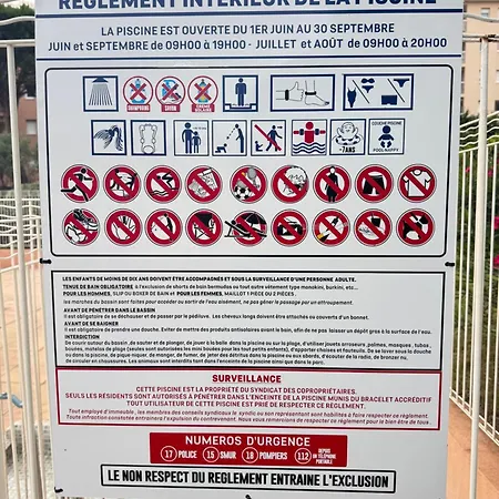 Dans Avec Piscine Et Tennis Frejus